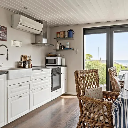 3 Bedroom Cozy In Juelsminde Hébergement de vacances
