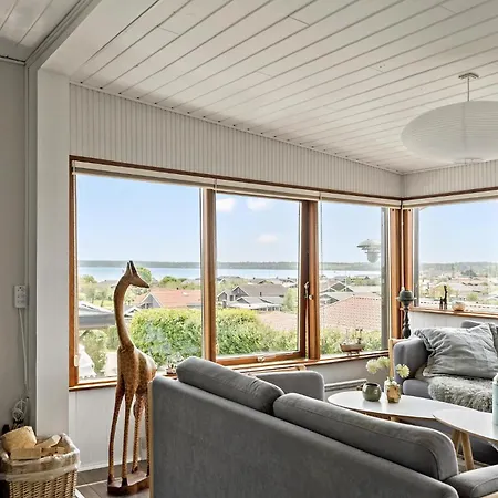 3 Bedroom Cozy In Juelsminde Hébergement de vacances Sonderby (Midtjylland)