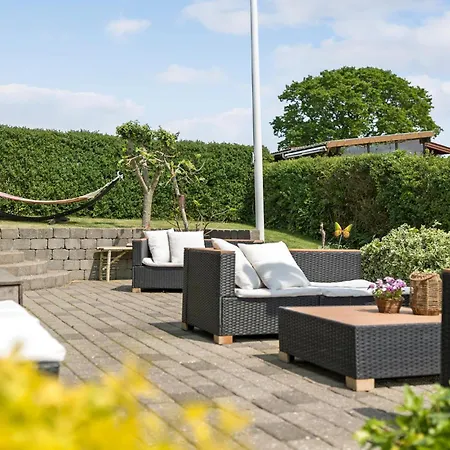 3 Bedroom Cozy In Juelsminde