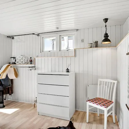 3 Bedroom Cozy In Juelsminde Hébergement de vacances