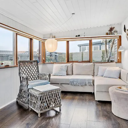 3 Bedroom Cozy In Juelsminde Hébergement de vacances Sonderby (Midtjylland)